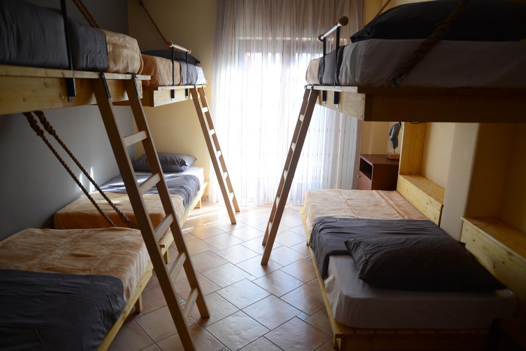 Crossroads Hostel Thessaloníki Bilik gambar